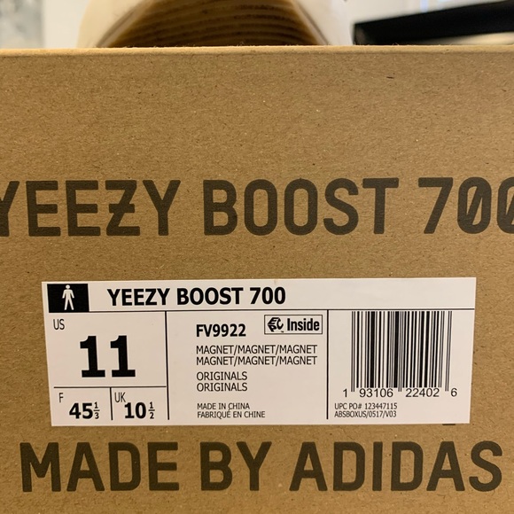 Yeezy Boost 700 Magnet - Picture 2 of 7